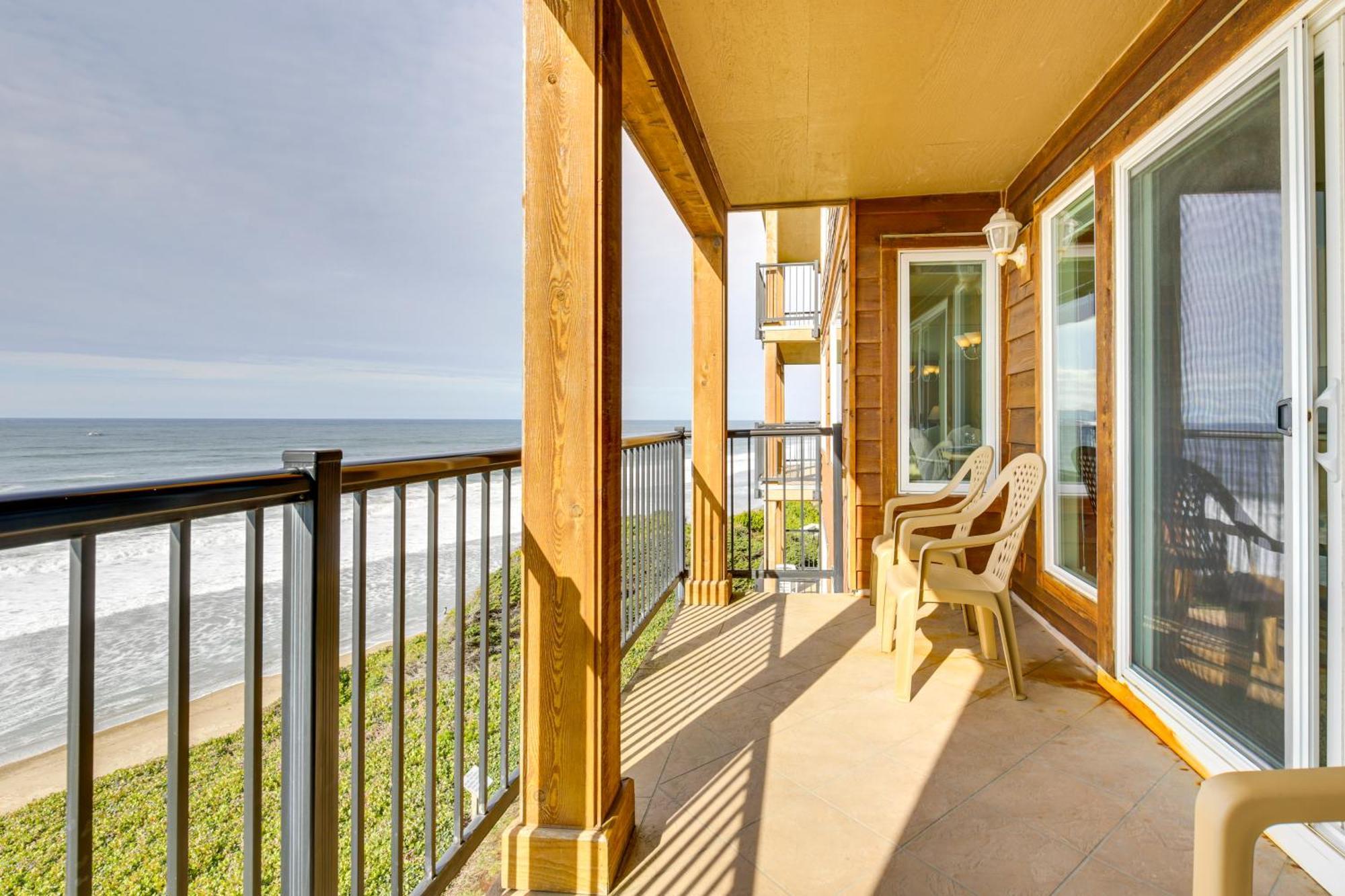Comfortable Lincoln City Condo With Patio And Views! Exteriér fotografie